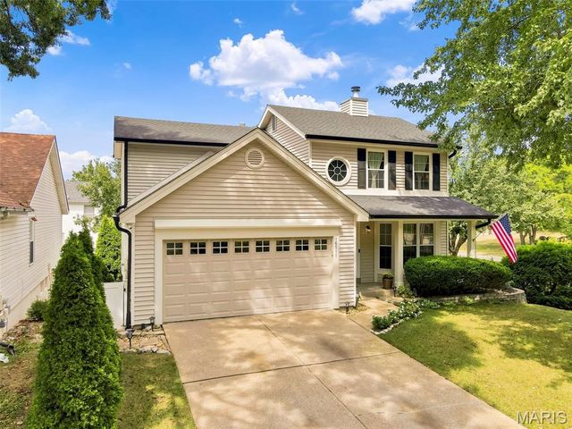16511 Hunters Crossing Drive, Wildwood, MO 63040