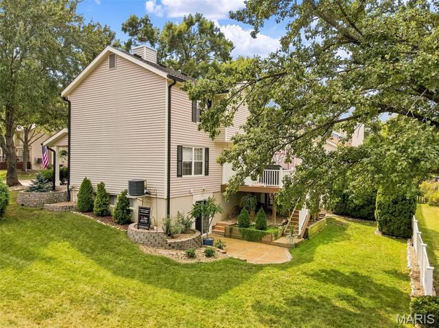 16511 Hunters Crossing Drive, Wildwood, MO 63040