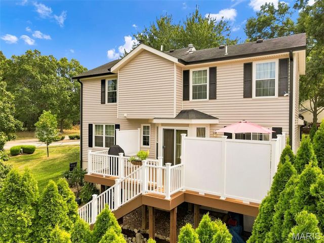 16511 Hunters Crossing Drive, Wildwood, MO 63040
