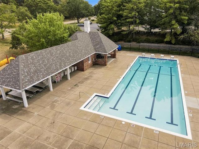 16511 Hunters Crossing Drive, Wildwood, MO 63040