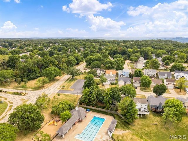 16511 Hunters Crossing Drive, Wildwood, MO 63040