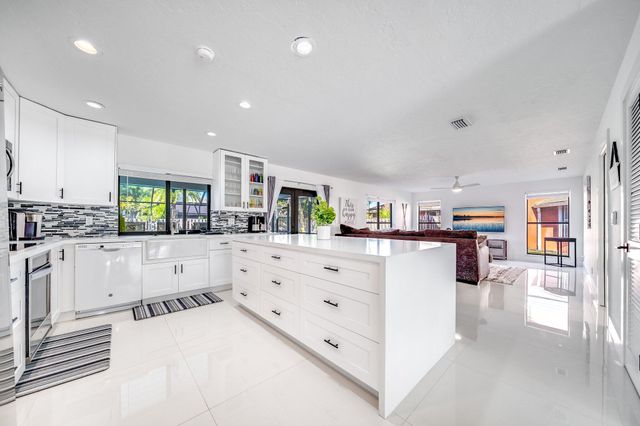 14491 Autumn Avenue, Wellington, FL 33414