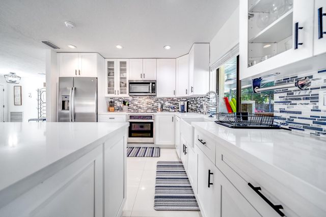 14491 Autumn Avenue, Wellington, FL 33414