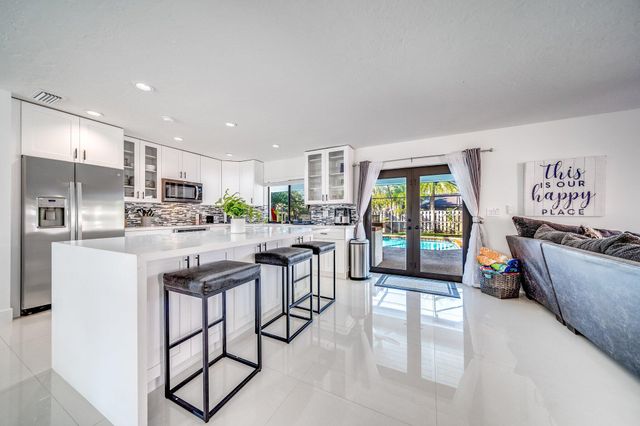 14491 Autumn Avenue, Wellington, FL 33414