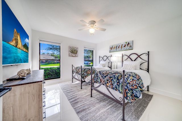 14491 Autumn Avenue, Wellington, FL 33414