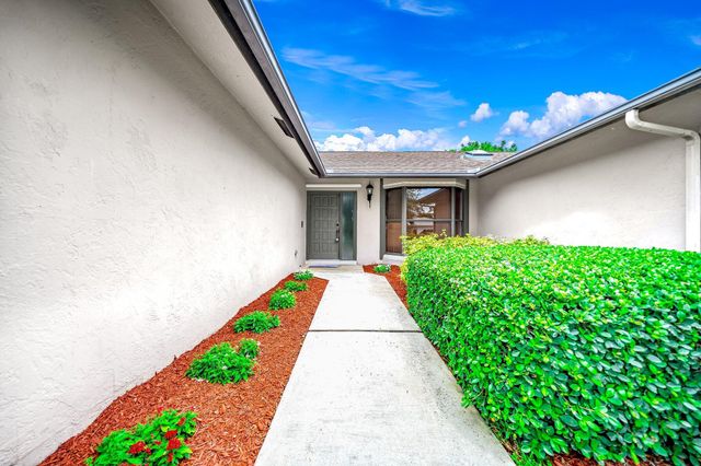 14491 Autumn Avenue, Wellington, FL 33414