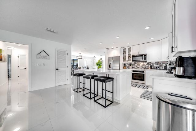 14491 Autumn Avenue, Wellington, FL 33414