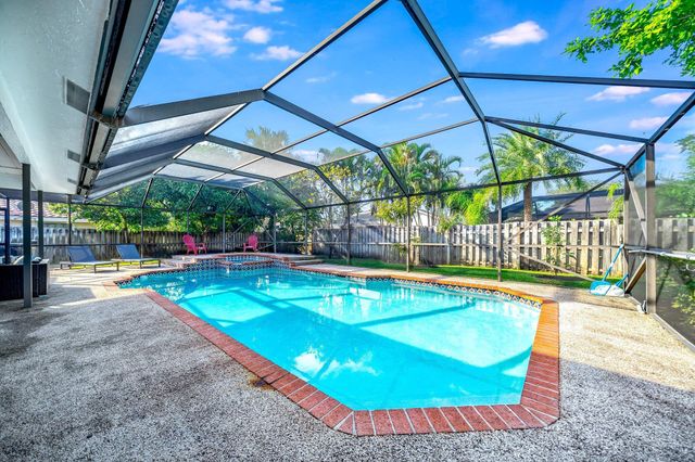 14491 Autumn Avenue, Wellington, FL 33414