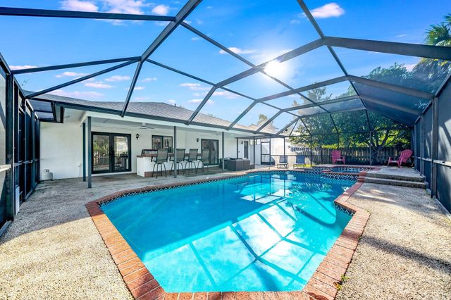 14491 Autumn Avenue, Wellington, FL 33414