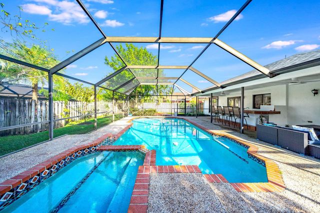 14491 Autumn Avenue, Wellington, FL 33414