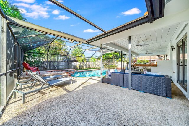 14491 Autumn Avenue, Wellington, FL 33414