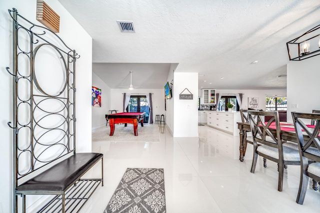 14491 Autumn Avenue, Wellington, FL 33414