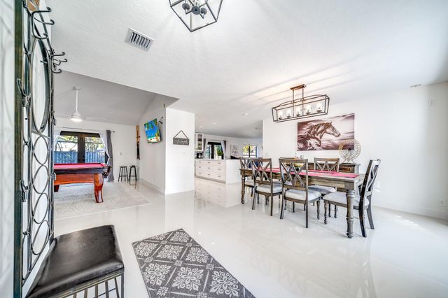 14491 Autumn Avenue, Wellington, FL 33414