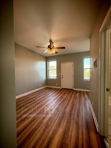 1108 E Marquette Road 207, Chicago, IL 60637