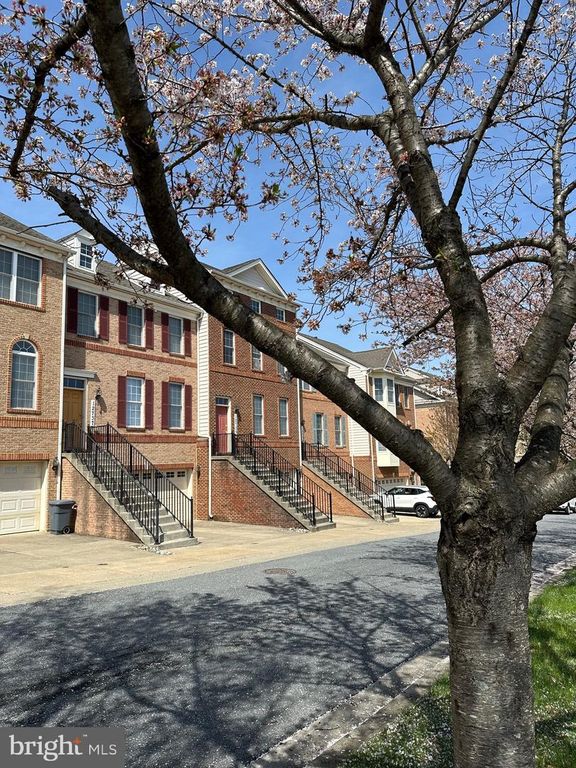 Image 11 of property listing at 12737 YORK MILL LN, Clarksburg, MD 20871