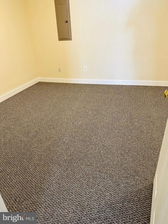 Image 14 of property listing at 12737 YORK MILL LN, Clarksburg, MD 20871