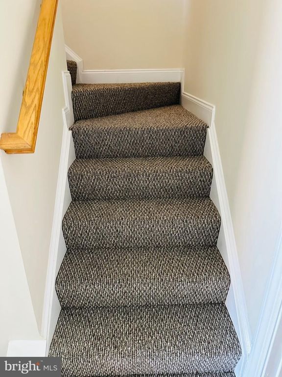 Image 15 of property listing at 12737 YORK MILL LN, Clarksburg, MD 20871