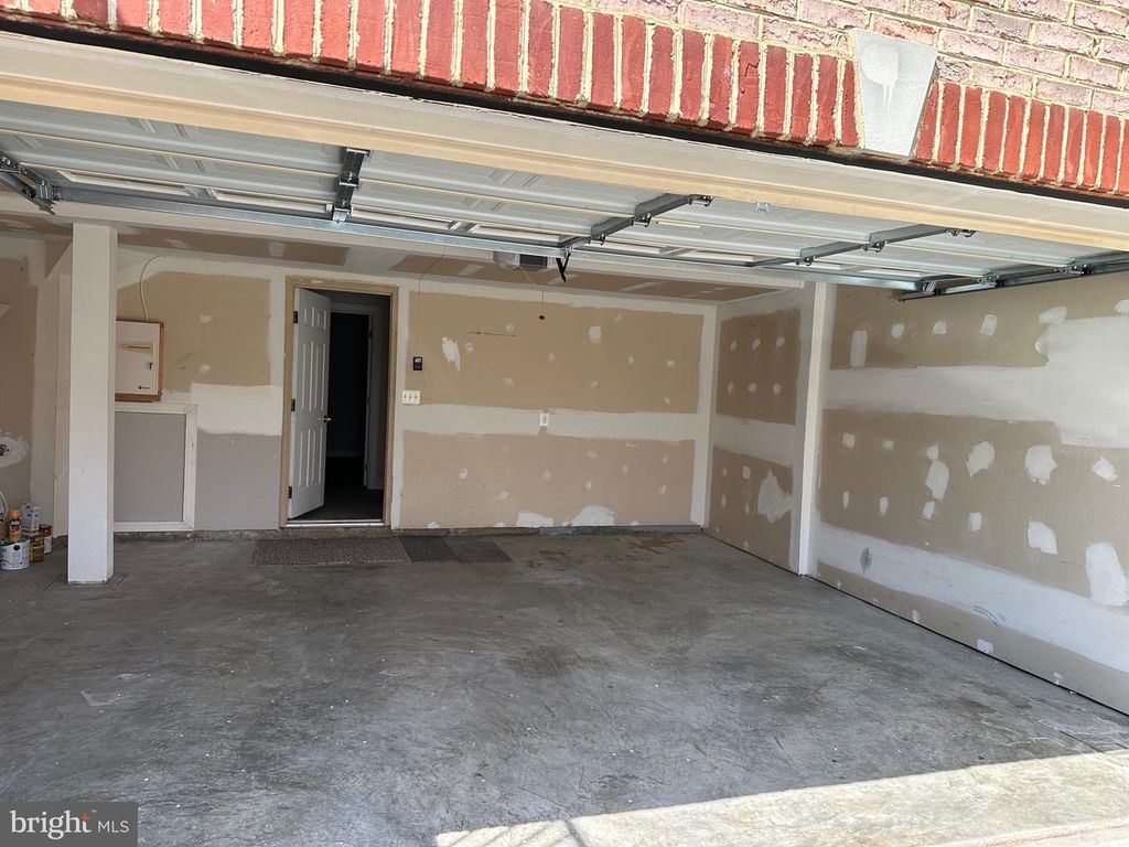 Image 18 of property listing at 12737 YORK MILL LN, Clarksburg, MD 20871