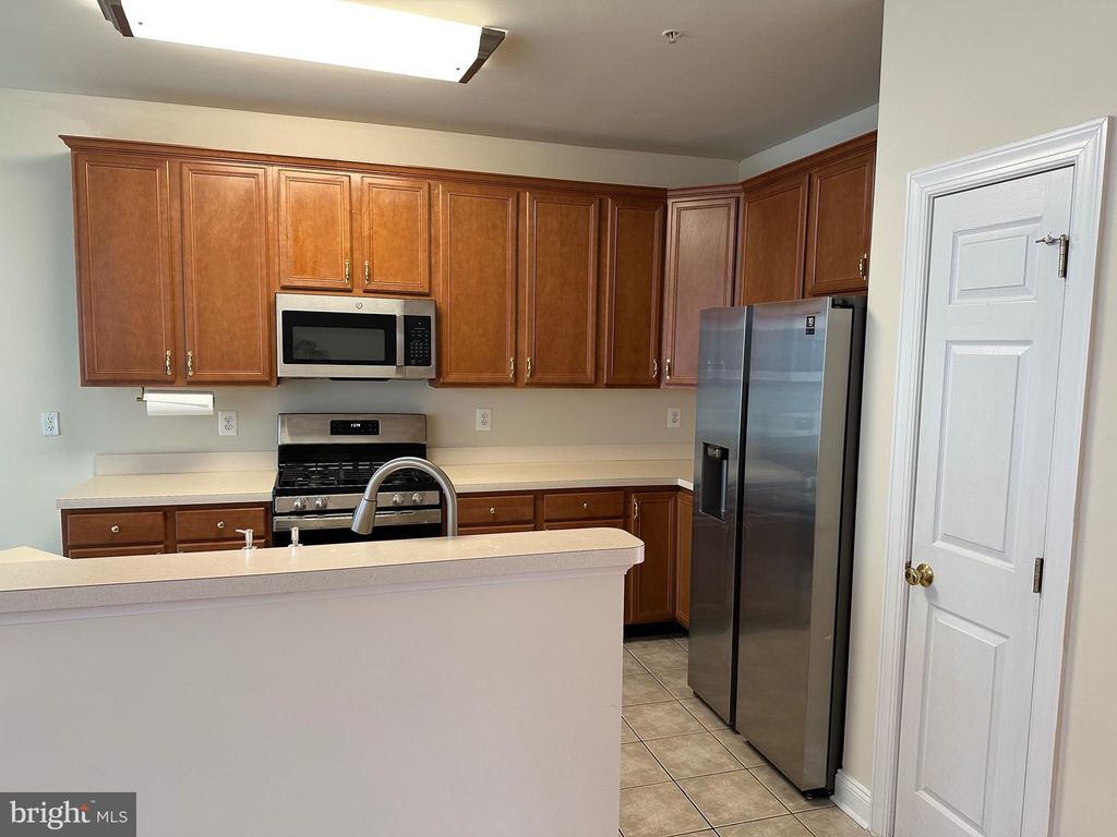 Image 26 of property listing at 12737 YORK MILL LN, Clarksburg, MD 20871