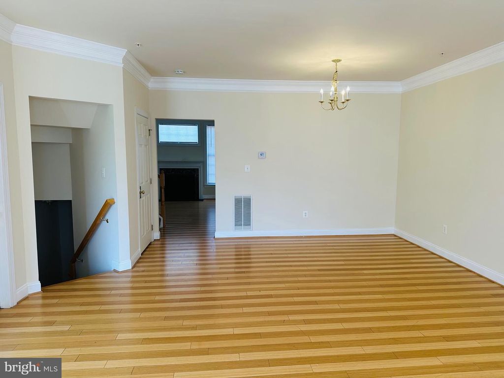 Image 30 of property listing at 12737 YORK MILL LN, Clarksburg, MD 20871