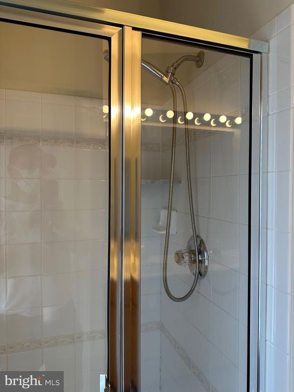 Image 37 of property listing at 12737 YORK MILL LN, Clarksburg, MD 20871