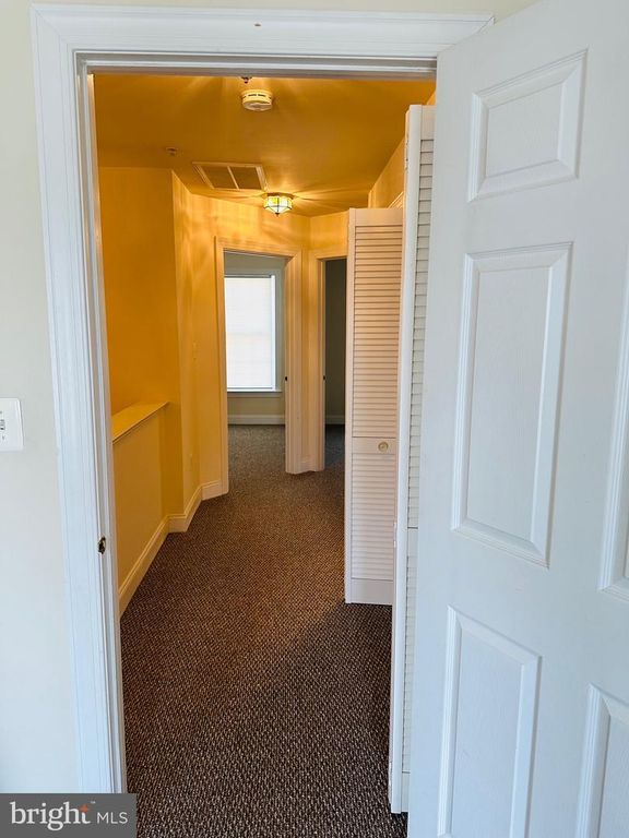 Image 39 of property listing at 12737 YORK MILL LN, Clarksburg, MD 20871