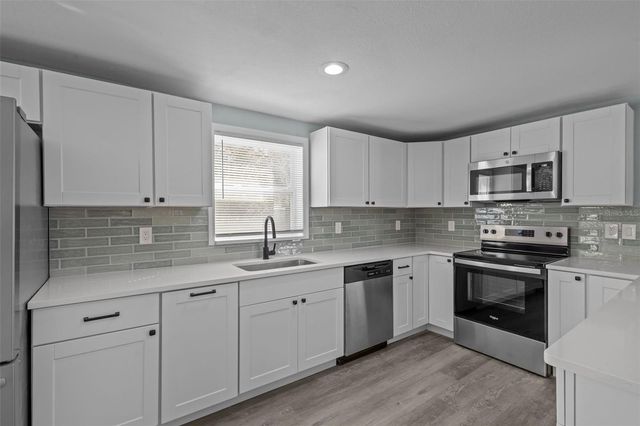 1682 WILMAR AVENUE, Tarpon Springs, FL 34689