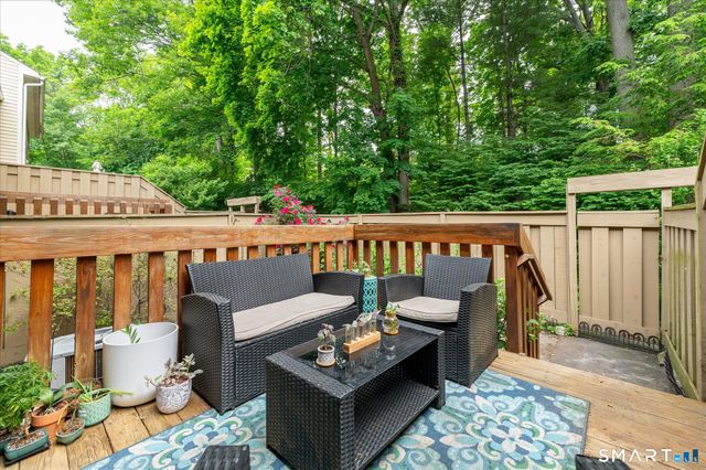 213 Sunrise Hill Lane 213, Norwalk, CT 06851