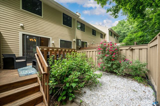 213 Sunrise Hill Lane 213, Norwalk, CT 06851