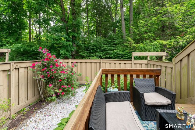 213 Sunrise Hill Lane 213, Norwalk, CT 06851