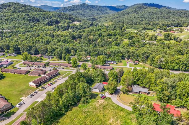 219 W W Haven Drive, Williamsburg, KY 40769