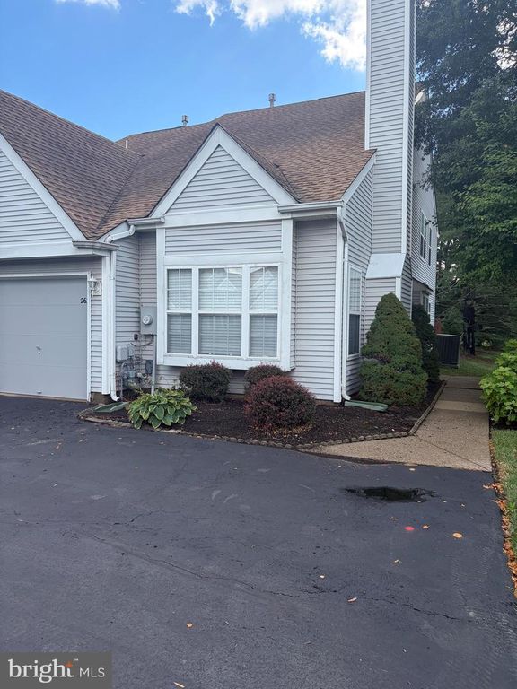 263 BIRCH HOLLOW DR, Bordentown, NJ 08505