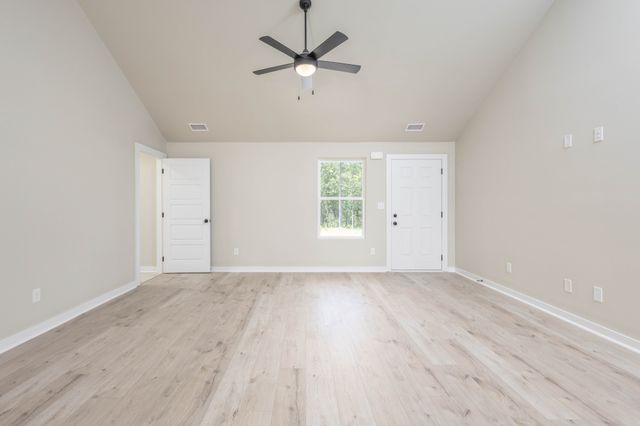 207 Crepe Myrtle Drive, Dickson, TN 37055