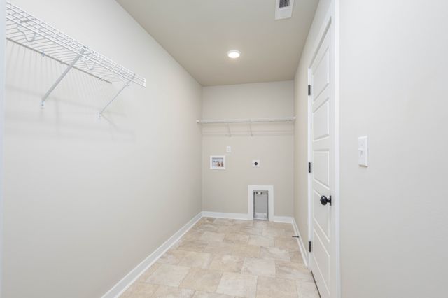 207 Crepe Myrtle Drive, Dickson, TN 37055