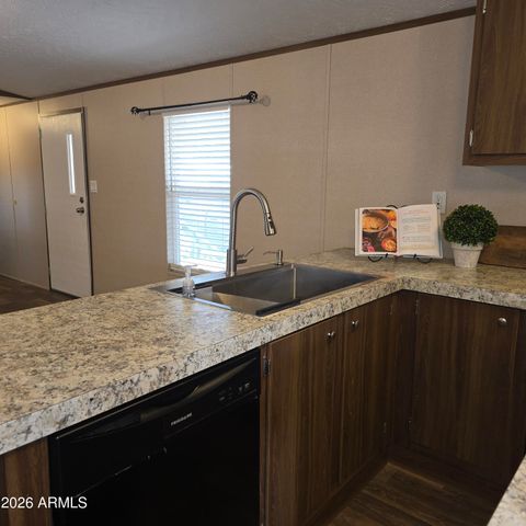 17825 N 7th Street 105, Phoenix, AZ 85022