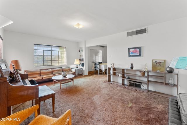 1101 MESITA Drive, El Paso, TX 79902