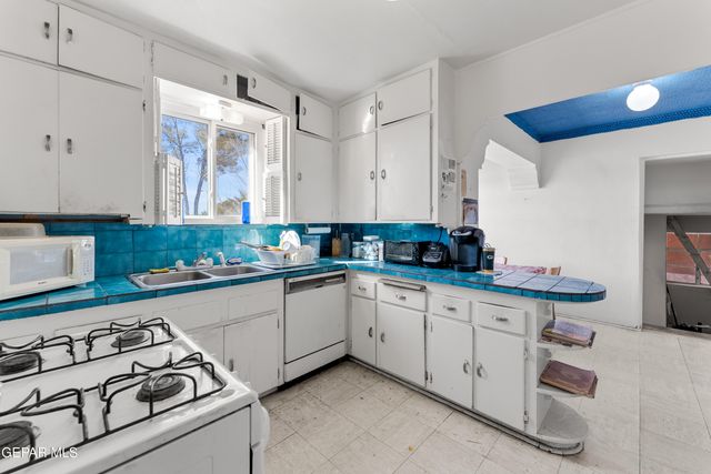 1101 MESITA Drive, El Paso, TX 79902