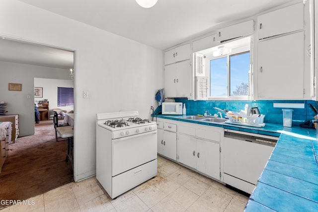 1101 MESITA Drive, El Paso, TX 79902