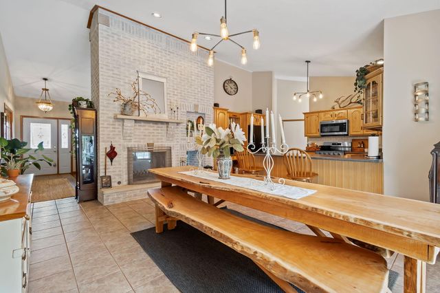 15284 N 300 W, Wheatfield, IN 46392