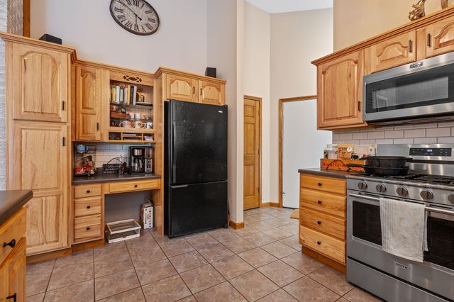 15284 N 300 W, Wheatfield, IN 46392