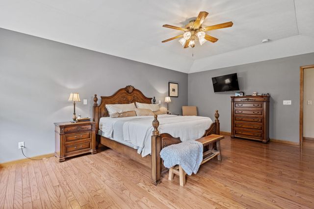 15284 N 300 W, Wheatfield, IN 46392