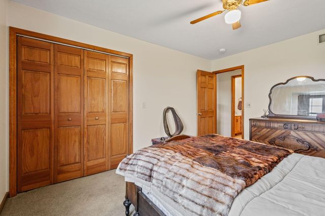 15284 N 300 W, Wheatfield, IN 46392