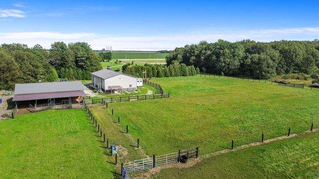 15284 N 300 W, Wheatfield, IN 46392