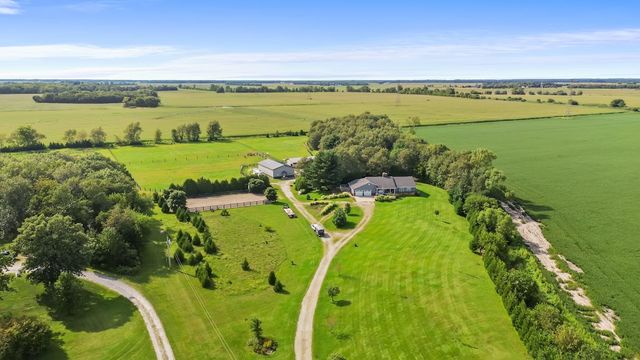 15284 N 300 W, Wheatfield, IN 46392