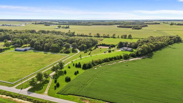 15284 N 300 W, Wheatfield, IN 46392