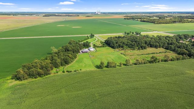 15284 N 300 W, Wheatfield, IN 46392