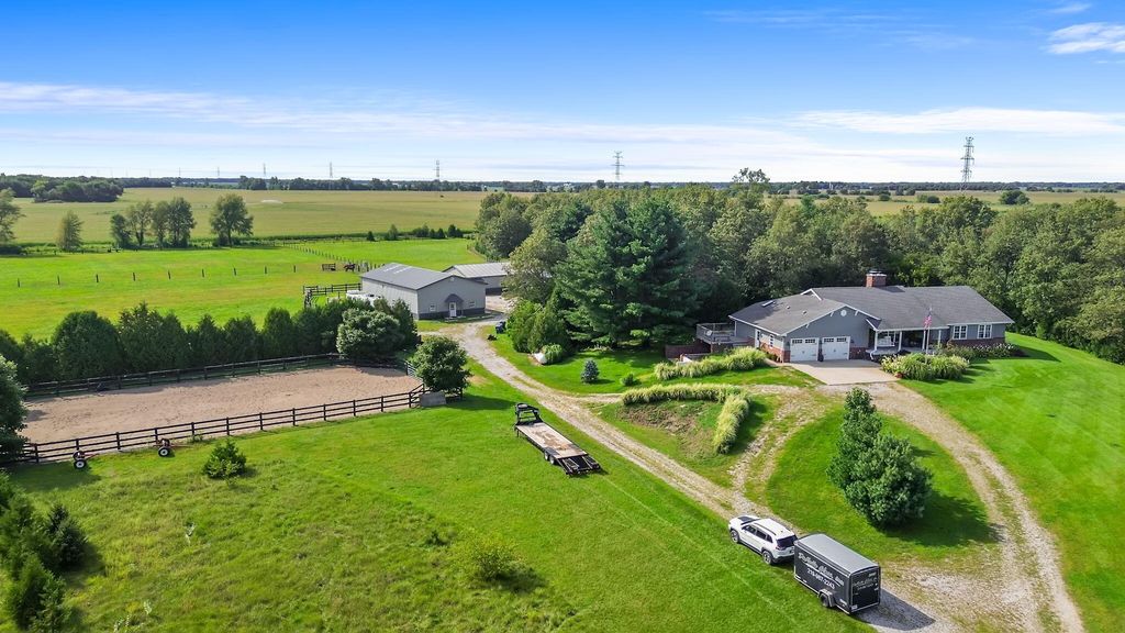 15284 N 300 W, Wheatfield, IN 46392