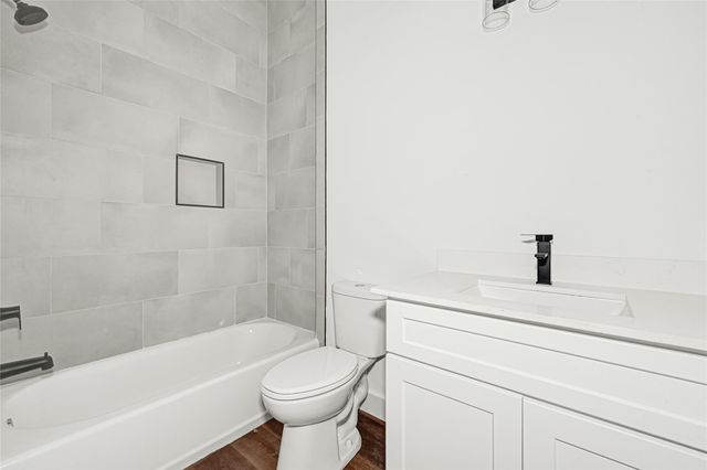 422 Clinton Park St Street 1-4, Houston, TX 77029