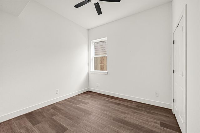 422 Clinton Park St Street 1-4, Houston, TX 77029