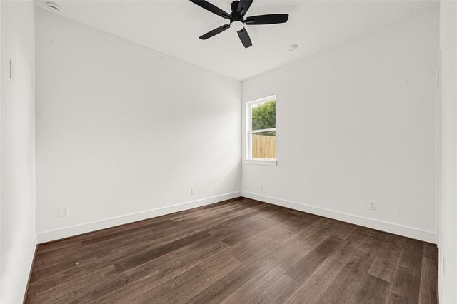 422 Clinton Park St Street 1-4, Houston, TX 77029